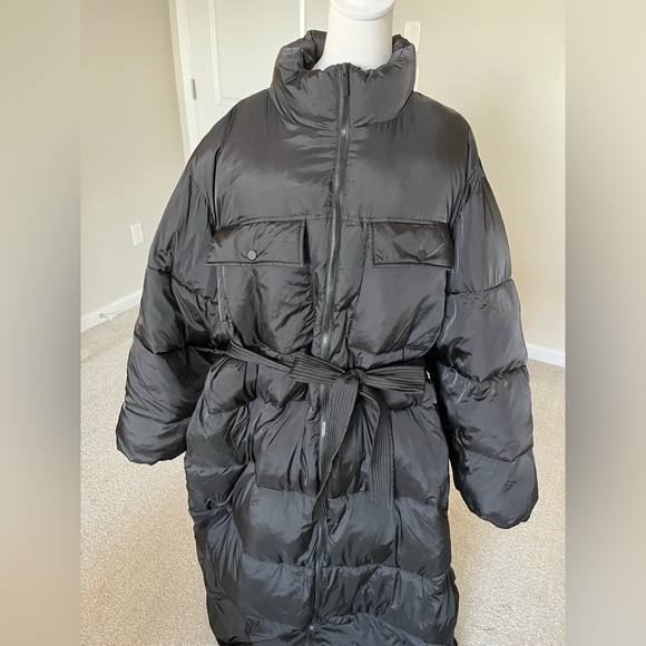 Good American Women’s Black Puffer Winter Coat - Picture 5 of 15